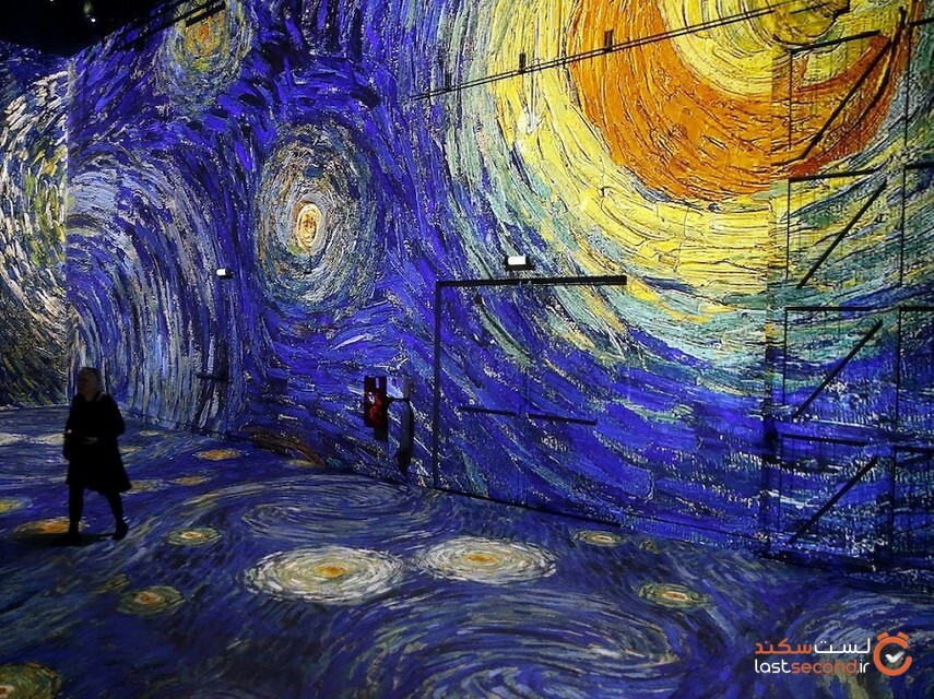 مردم آثار هنری ون گوگ را از درون خودرویشان «گوگ‌دید» می زنند!