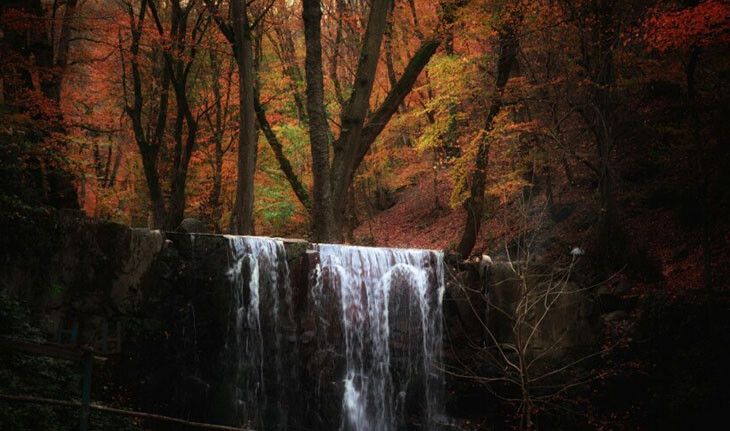 آبشار لونک، یکی از زیباترین آبشارهای ایران در نزدیکی سیاهکل!