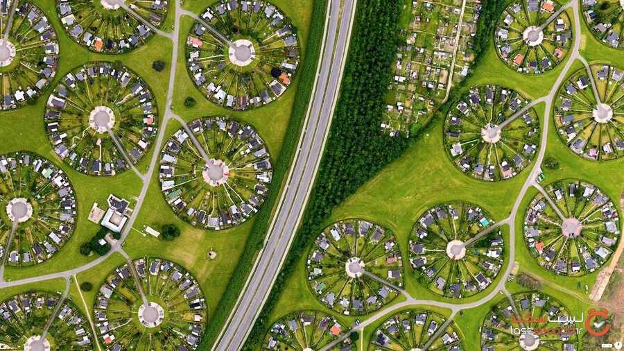 باغ شهری در دانمارک  که در آن جوامع با هم در باغ‌های مدور زندگی می‌کنند.