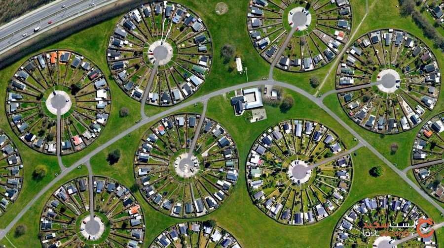 باغ شهری در دانمارک  که در آن جوامع با هم در باغ‌های مدور زندگی می‌کنند.