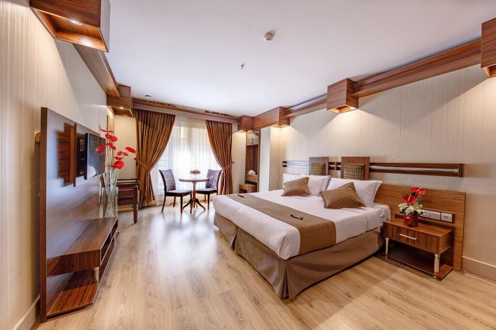 room1.jpg