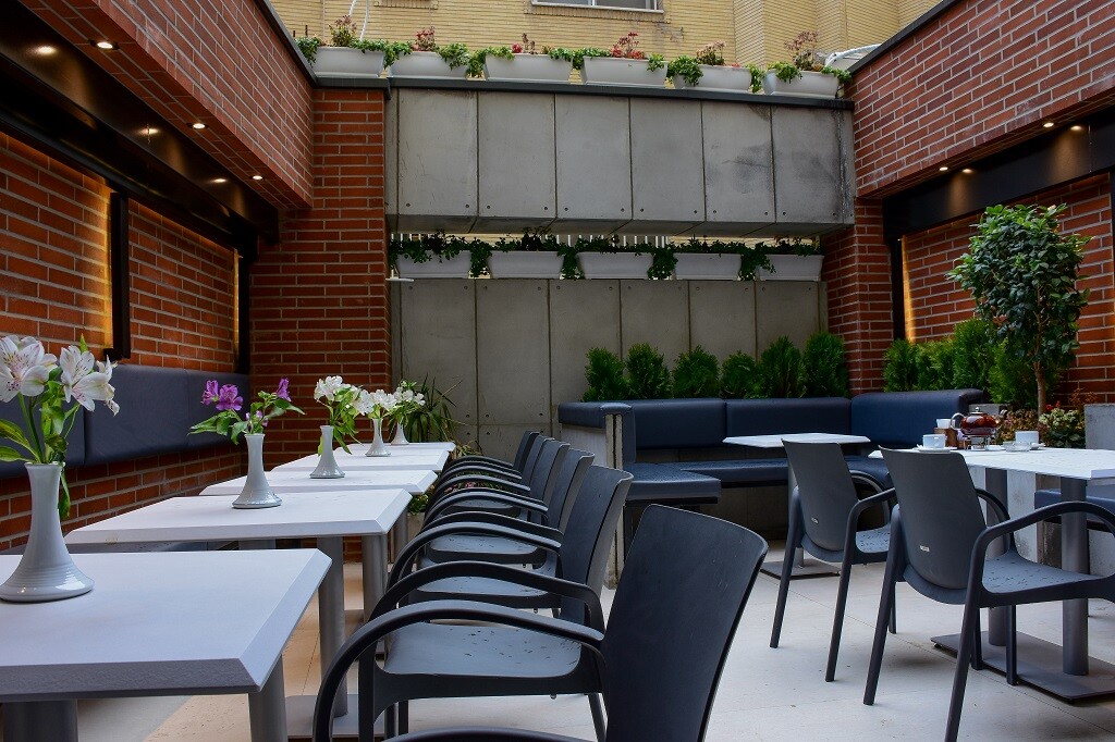 cafe3.jpg