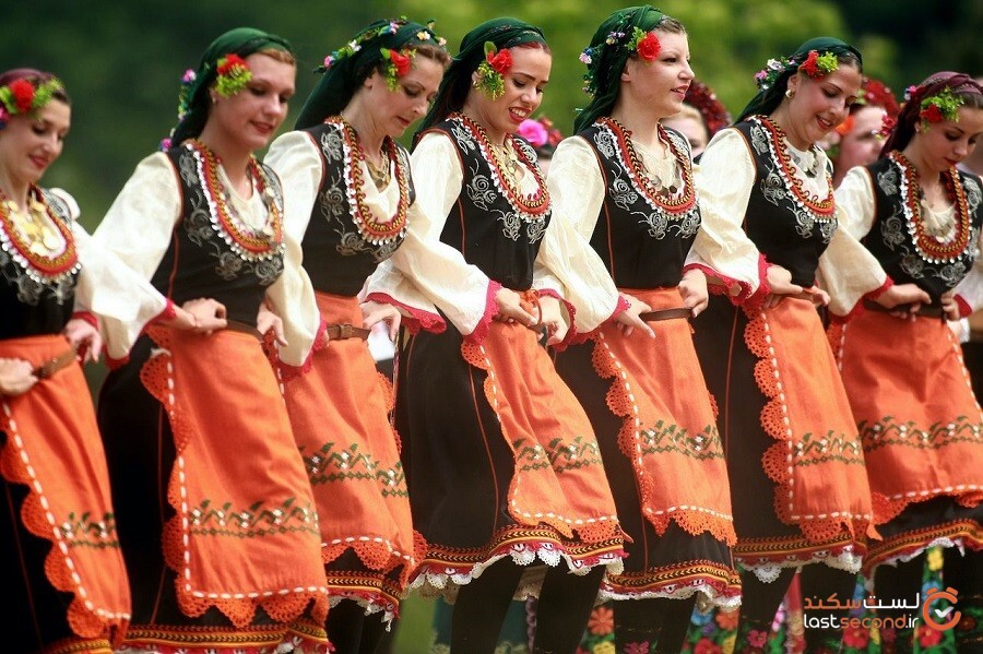 لباس محلی بلغارستان چیزی بیش از یک لباس زیبا است