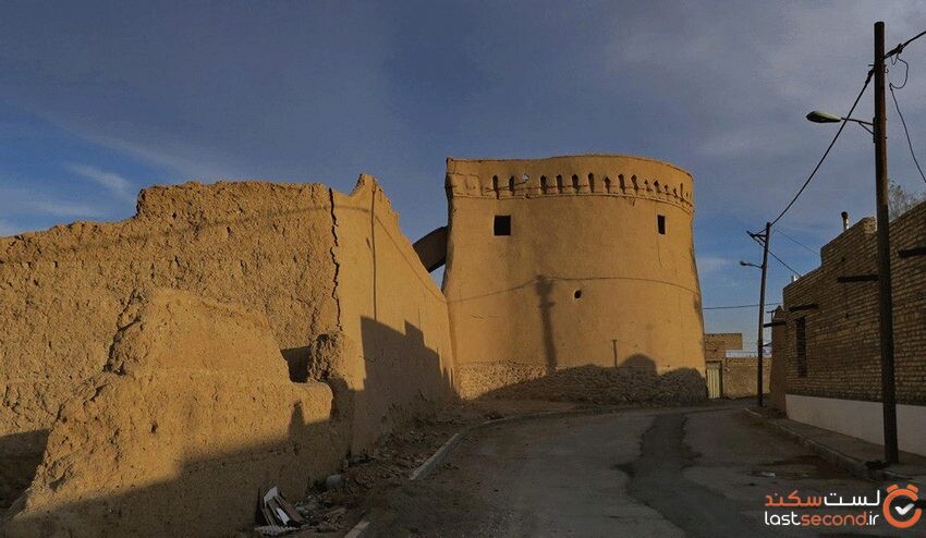 عقدا، بزرگترین روستای خشتی ایران در اردکان