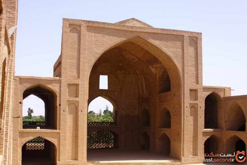 مسجد جامع اردستان،حکایت تاریخی اسلام در اردستان