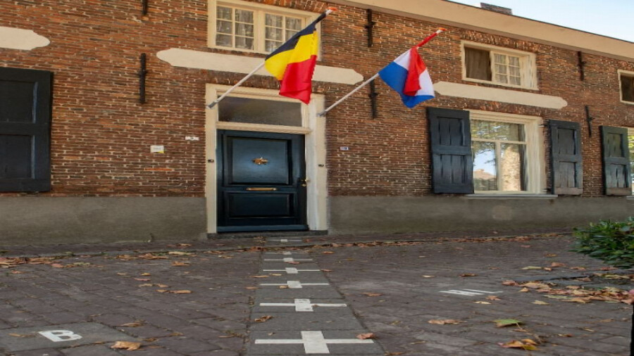 مرز بین بلژیک و هلند، در این شهر 2 کشور وجود دارد!
