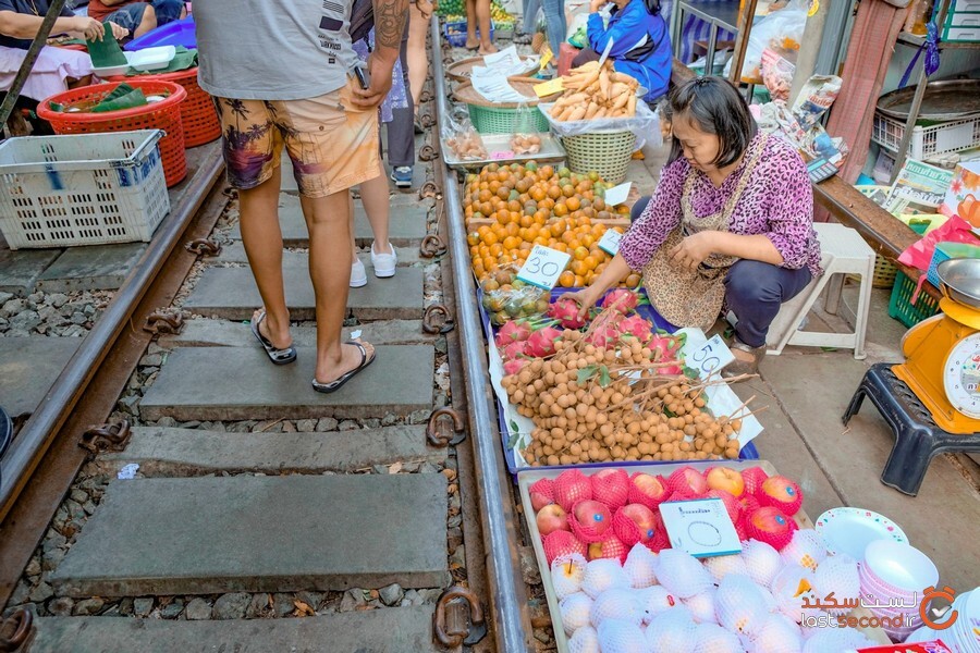 بازار ریلی معروف مائک لانگ تایلند، محلی خطرناک برای خرید!