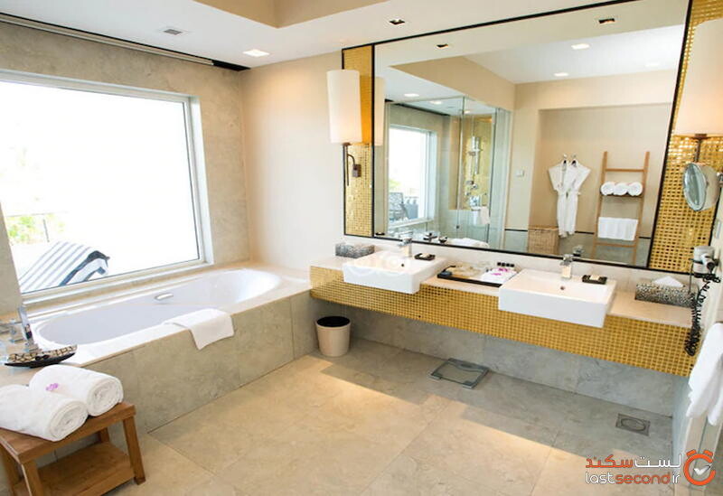Presidential Suite Sea View King - Bathroom.jpg