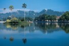 Kandy-Lake-Sri-Lanka.jpg