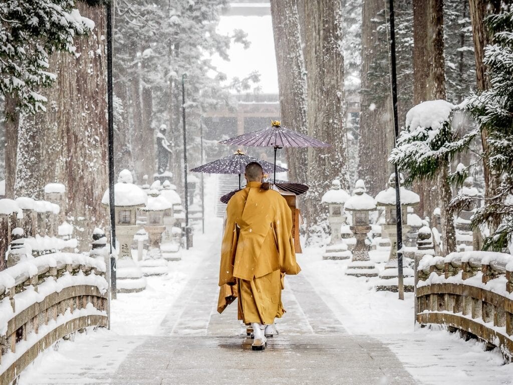 کویاسان ژاپن و تجربه زندگی همچون راهبان رداپوش بودایی