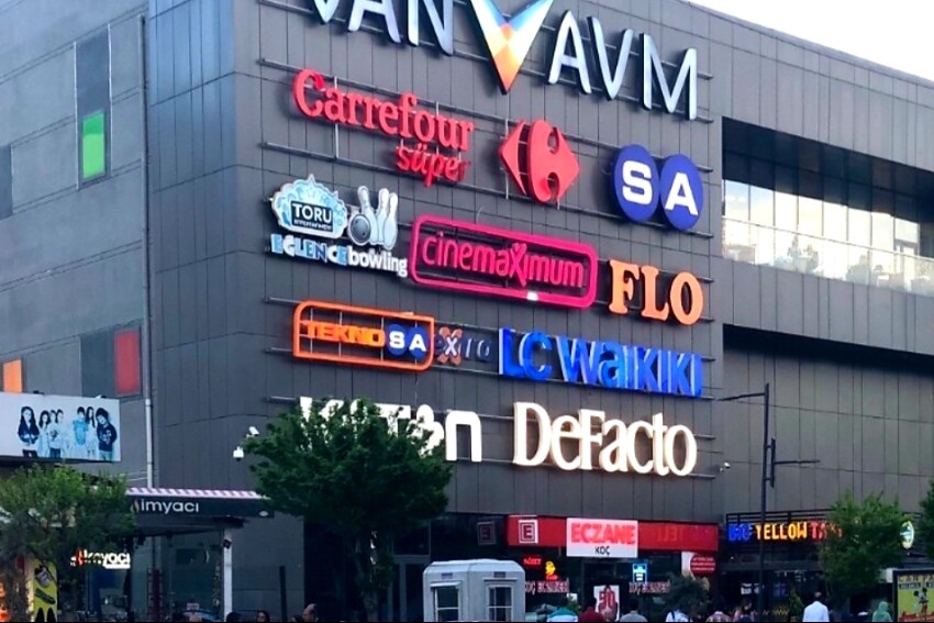 مرکز خرید وان وان: همه آنچه قبل از رفتن باید بدانید | لست سکند