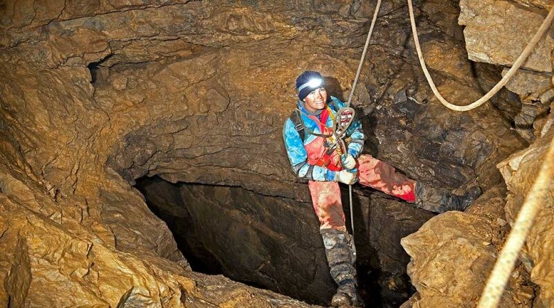 تجهیزات لازم برای غارنوردی و نکات ضروری در بازدید از غار