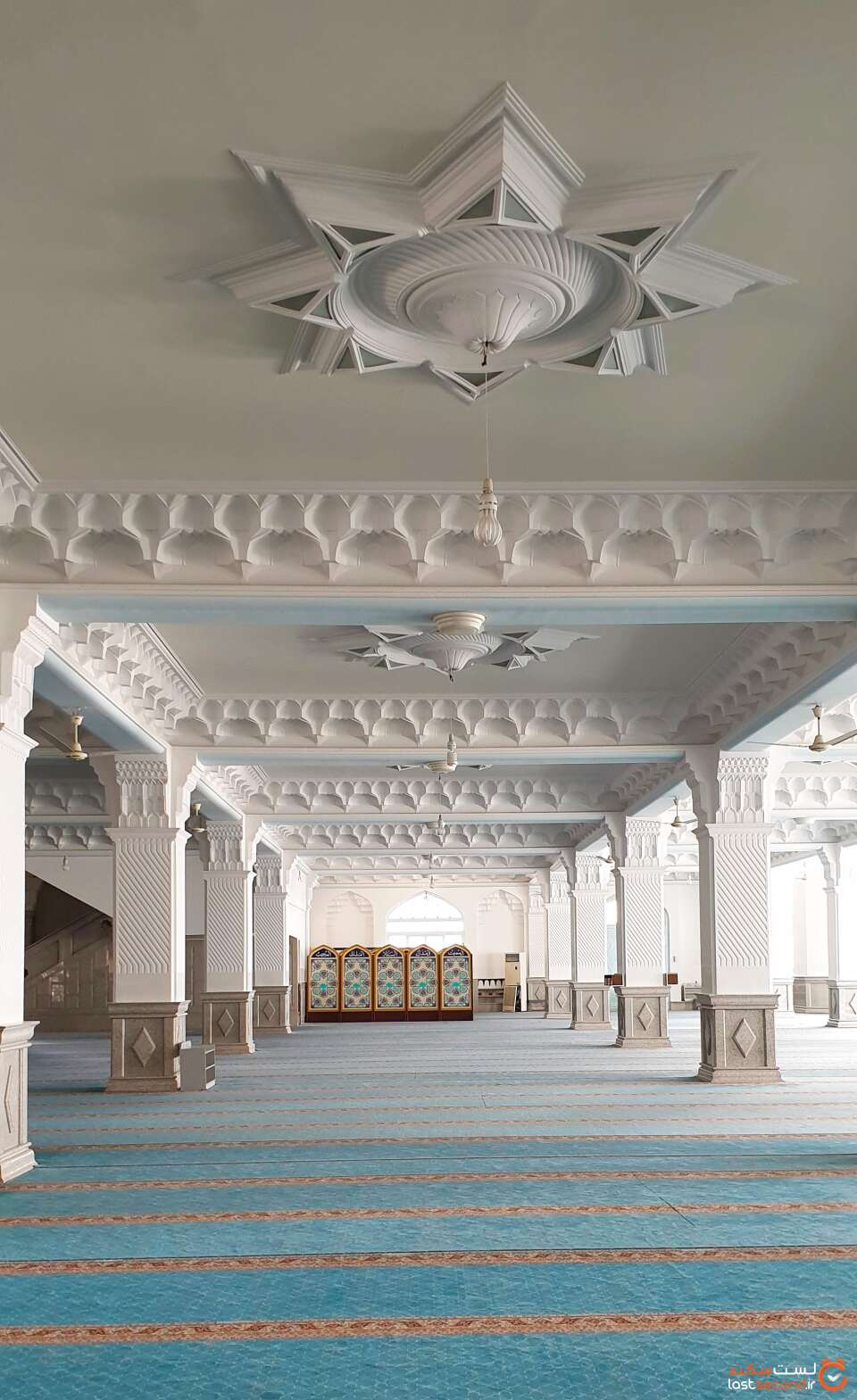 نمای داخلی مسجد مکی زاهدان