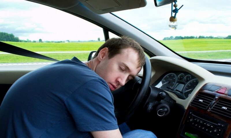 مقابله با خواب آلودگی در رانندگی