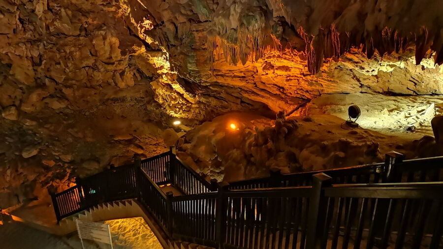 غار داملاتاس