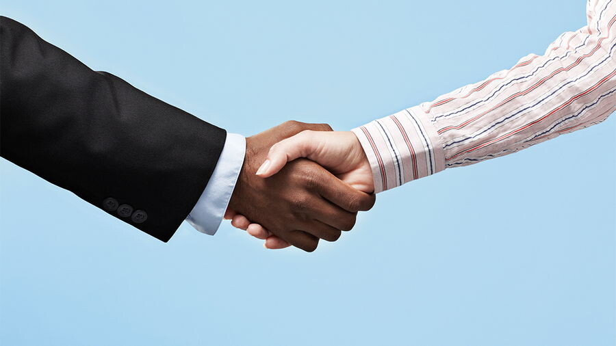 lastsecond.ir shake hand.jpg