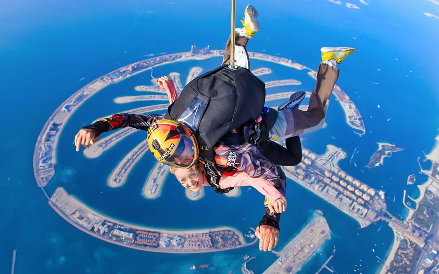 چتربازی در مجموعه SkyDive Dubai