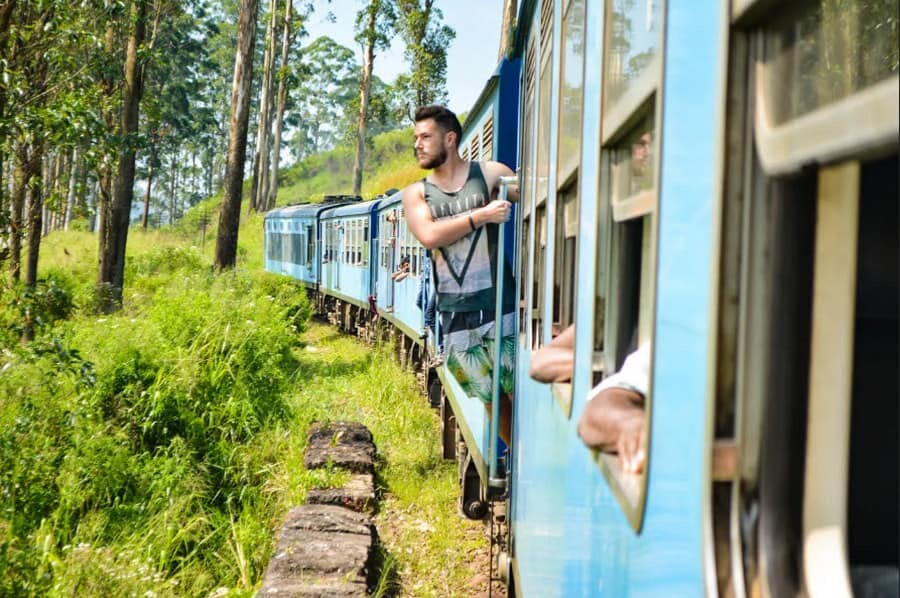 گردشگران در قطارهای سریلانکا