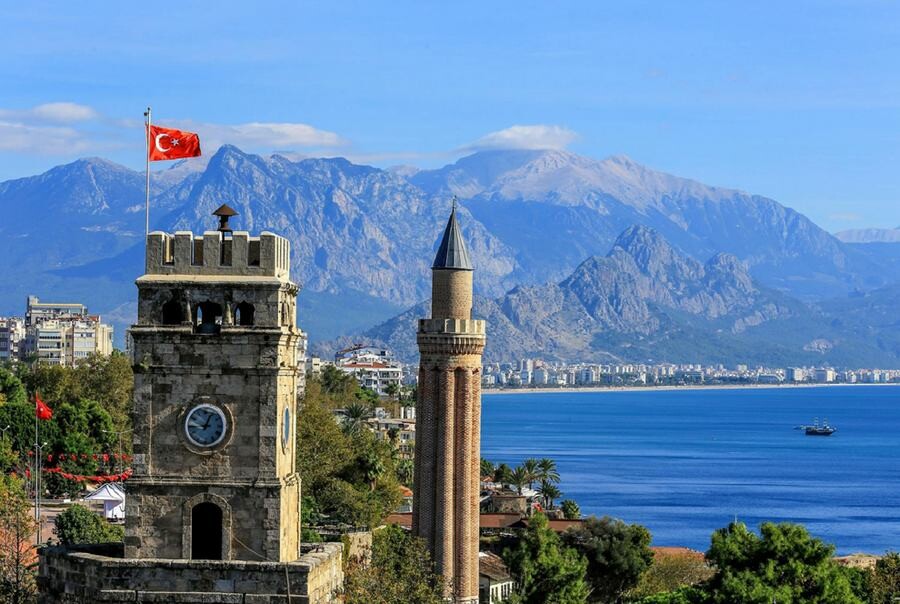 Lastsecond.ir-antalya-sightseeing-Antalya-Saat-Kulesi.jpg