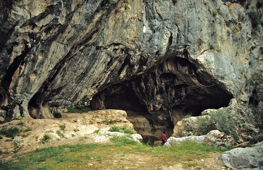 Lastsecond.ir-antalya-sightseeing-Karain-Cave.jpg