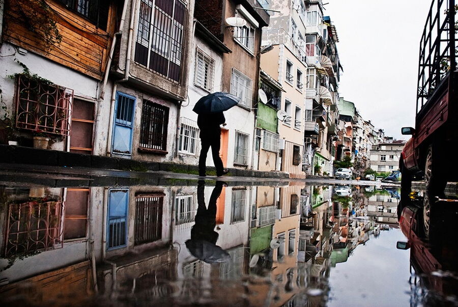 walking-in-the-rain-istanbul-turkey.jpg