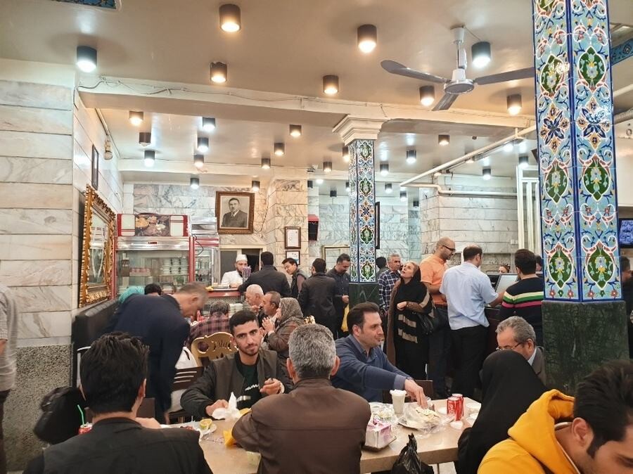 Lastsecond.ir-tehran-best-restaurants-sharafol-eslami-مجید-میرزادی-1.jpg