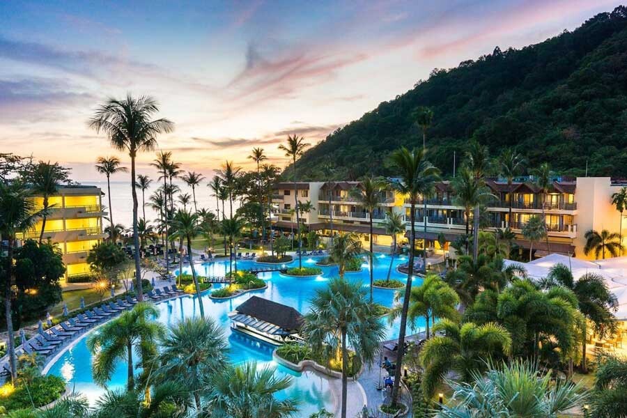 Lastsecond.ir-phuket-guide-hotels.jpg