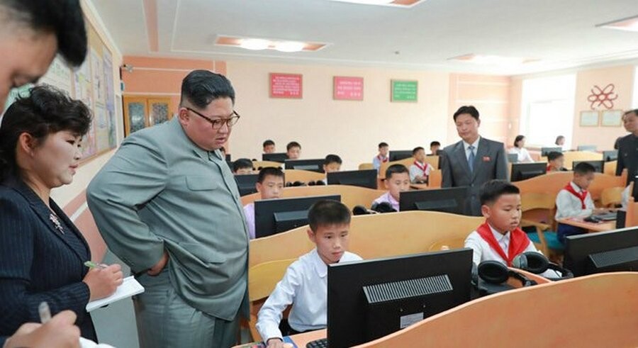 مدارس کره شمالی.jpg