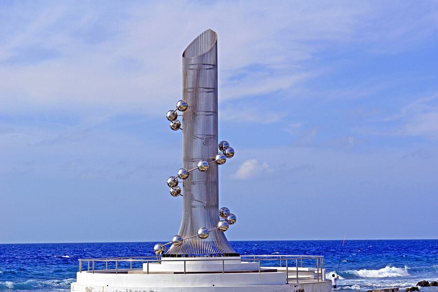 Lastsecond.ir-maldives-attractions-tsunami-monument-1.jpg