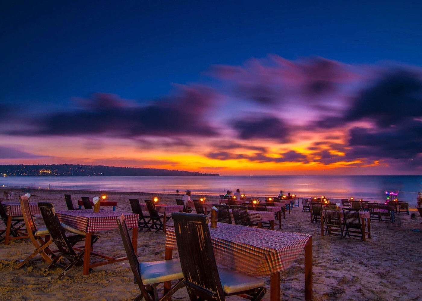 Jimbaran-Bay-Beach-seafood-BBQ-sunset-Bali-Indonesia.jpg