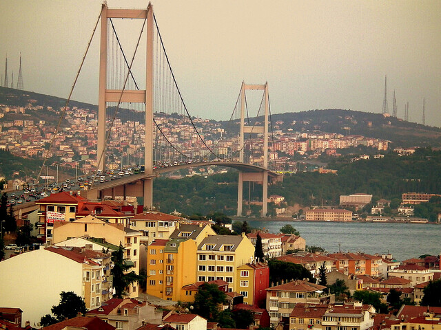 Bosporus-Brucke_calflier001.jpg
