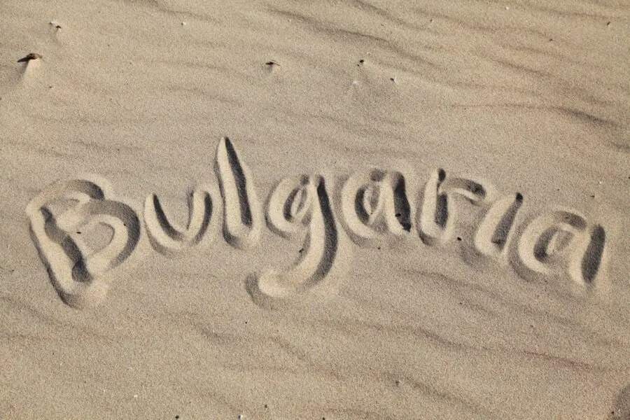 Bulgaria-Sand_Depositphotos_28613281_l-2015-900x600.jpg.jpg
