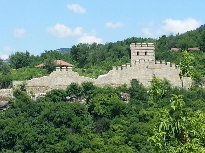 Trapezitsa Fortress 2.jpg