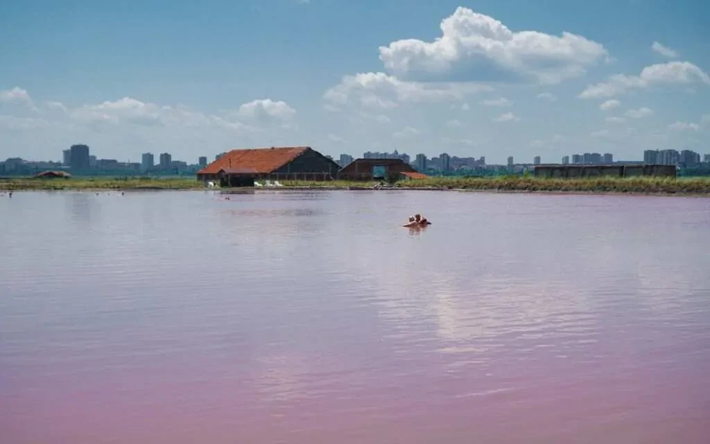 Pink-Lake-Burgas-Bulgaria-8-1080x675.webp