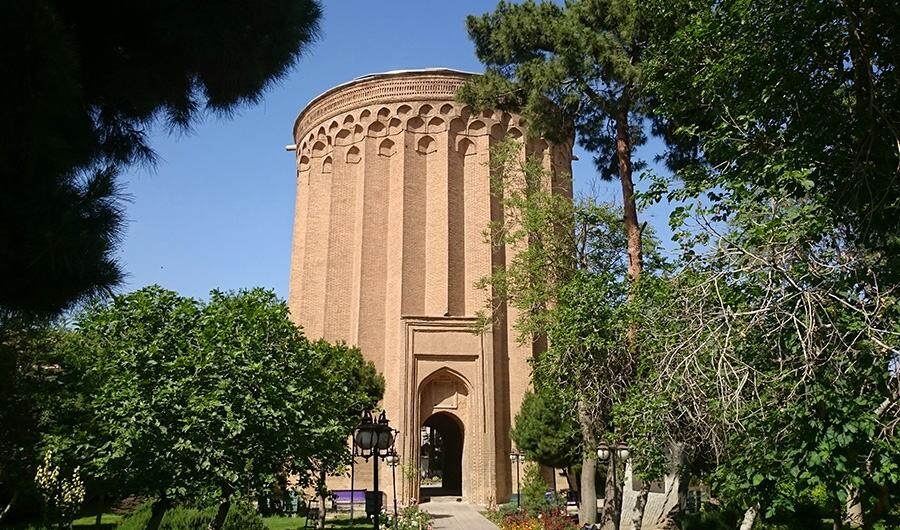 Lastsecond.ir-tehran-best-attractions-toghrol-tower.jpg