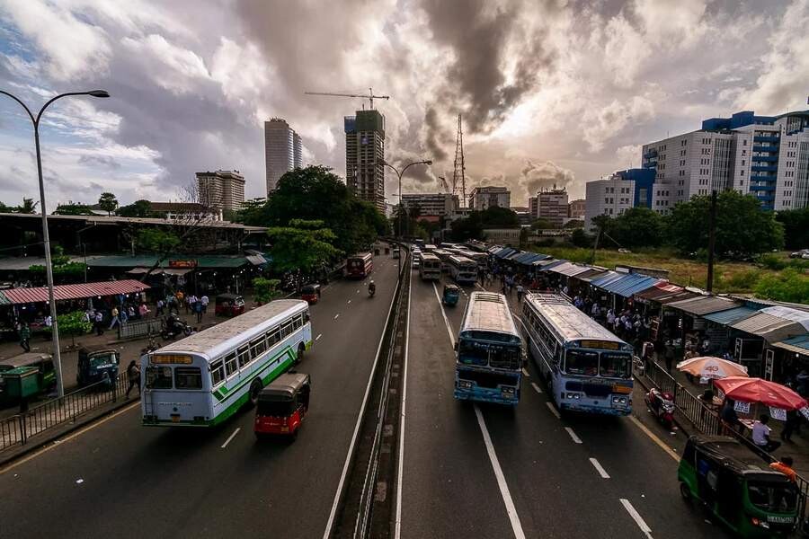 حمل و نقل عمومی در کلمبو.jpg