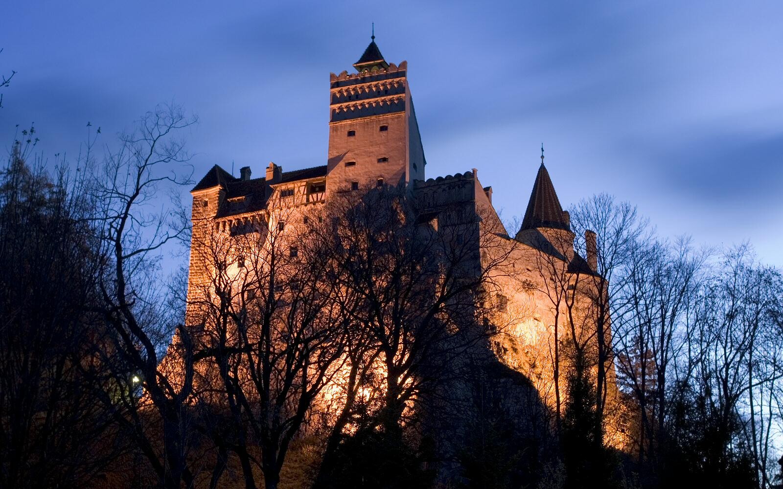 lastsecond.ir-Dracula’s Castle, Romania.jpeg