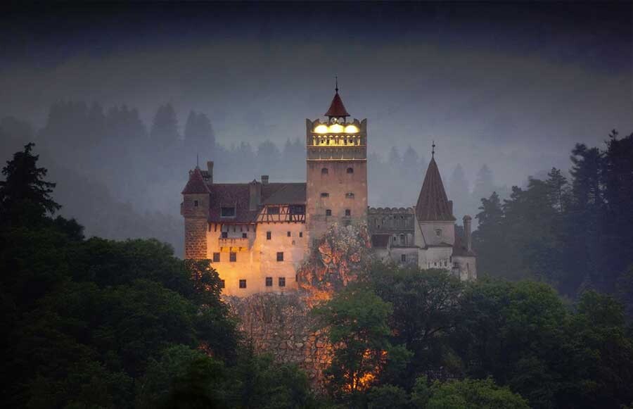 lastsecond.ir-Dracula’s Castle, Romania 2.jpeg