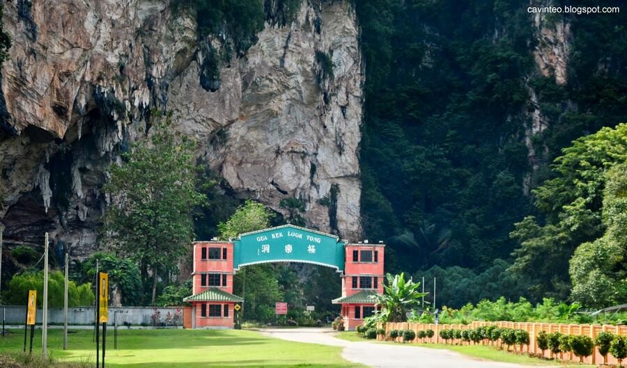 Lastsecond.ir-malaysia-attractions-Kek-Lok-Tong-Cave.jpg