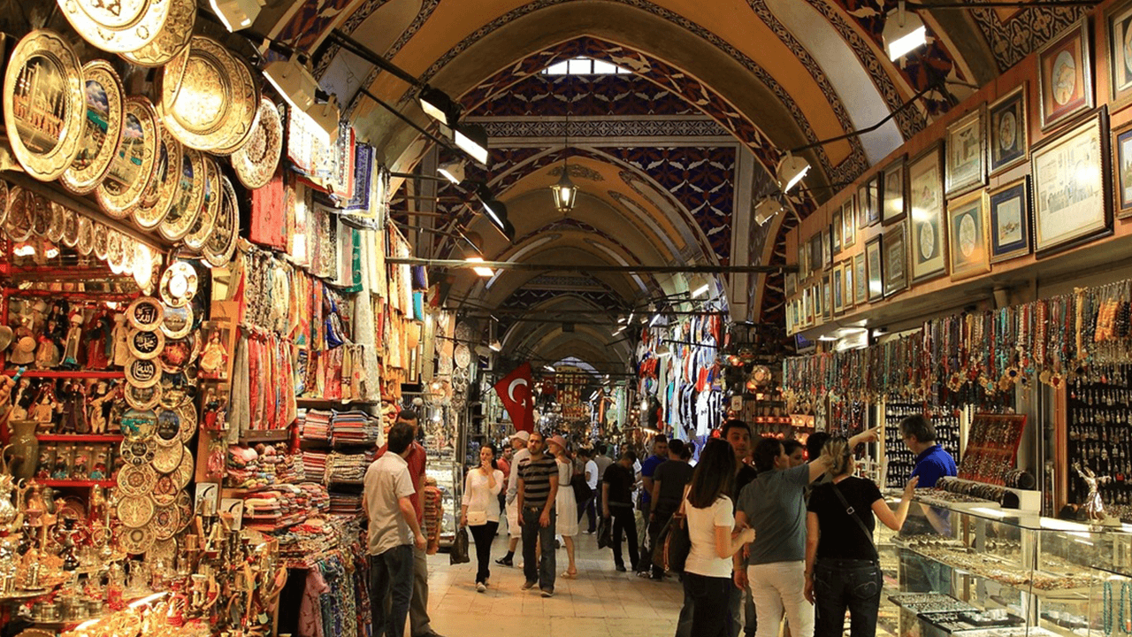 lastsecond.ir-Kemeralti-Grand-Bazaar-of-Izmir.png