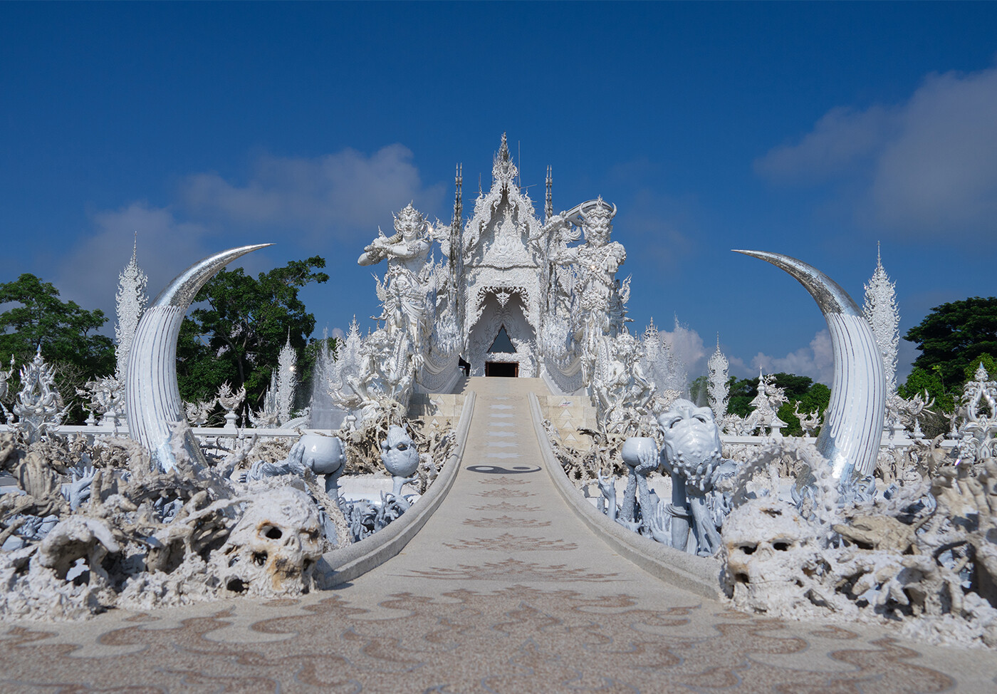 Wat-Rong-Khun-Chiang-Rai-Thailandia-IMG-TESTO-1.jpg