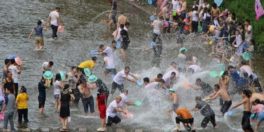 Water-festival-in-Yerevan-1024x512.jpg