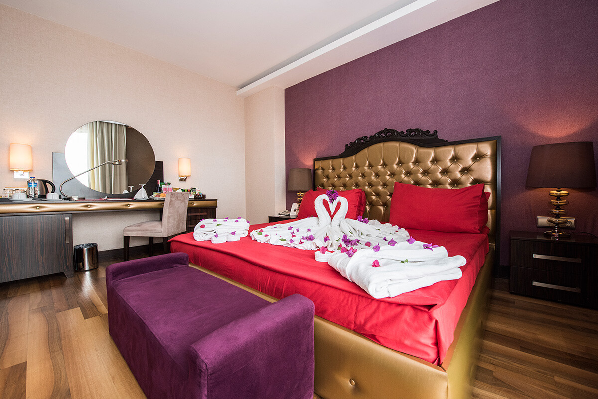 بهترین هتل های آنتالیا برای ماه عسل + ویژگی و عکس