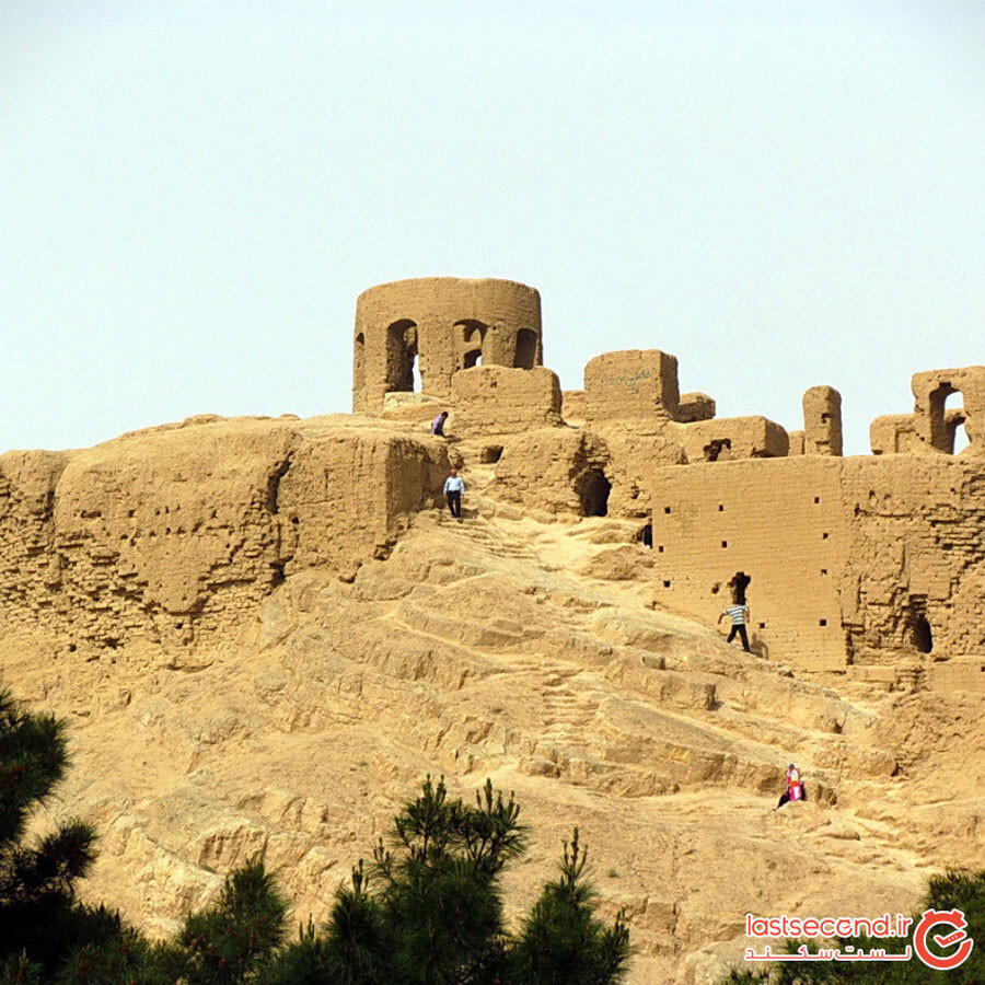 Lastsecond.ir-best-attractions-of-isfahan-atashgah-hadi-ansari.jpg