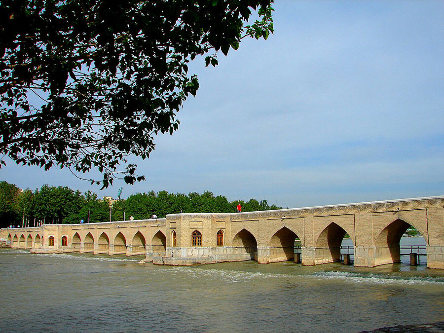 Lastsecond.ir-best-attractions-of-isfahan-choobi-bridge-koohkan.jpg