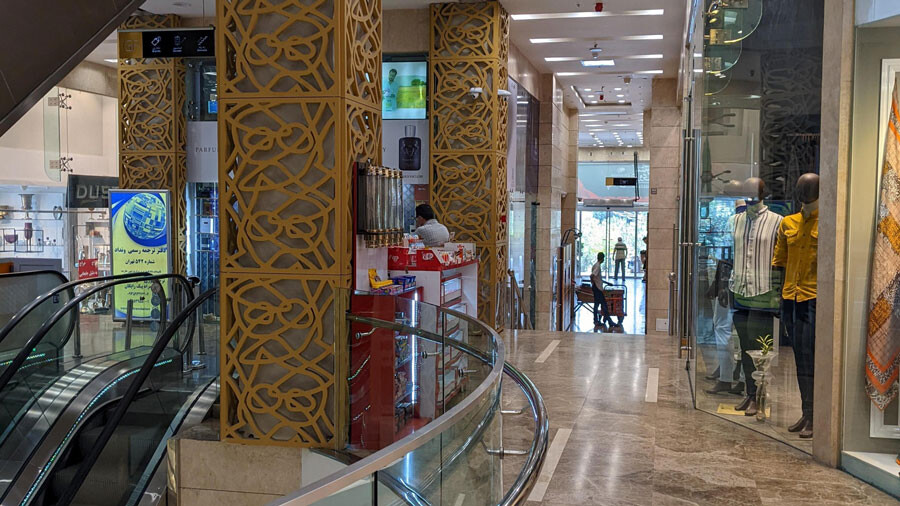 lastsecond.ir-best-shopping-centers-of-tehran-heravi-center-indoor.jpg