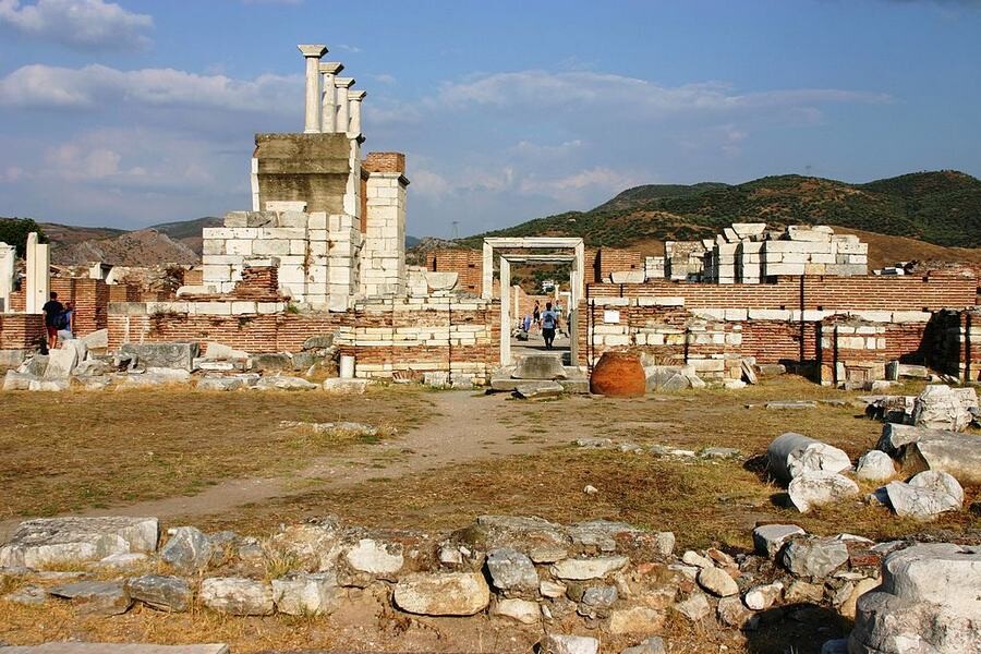 Lastsecond.ir-ephesus-Saint-John_in_Ephesus.jpg