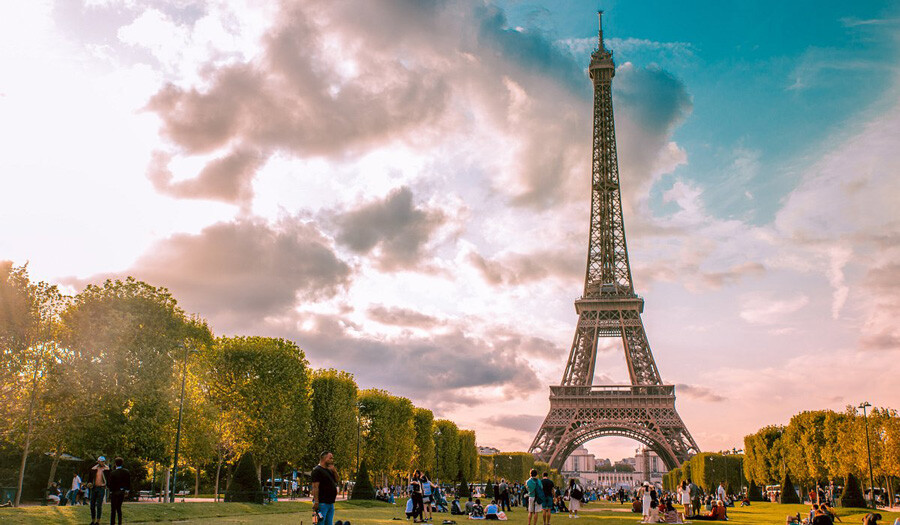 Lastsecond.ir-facts-about-eiffel-tower-facts.jpg