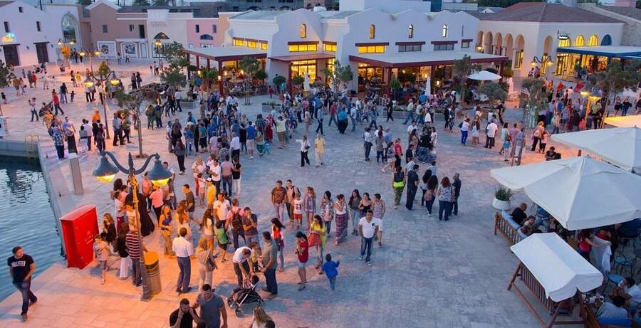 Limassol-weather-June-Limassol-Marina-restaurants-bars.jpg