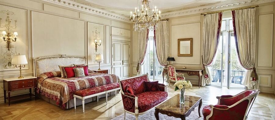 Lastsecond.ir-paris-best-hotels-Le-Meurice3.jpg